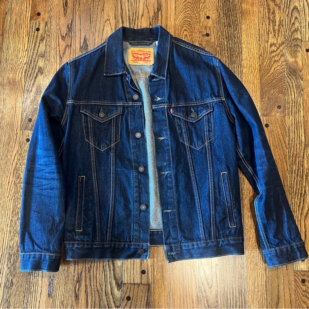 Levi’s Trucker Denim Jacket 72334 - Dark Wash Jean (size Large)